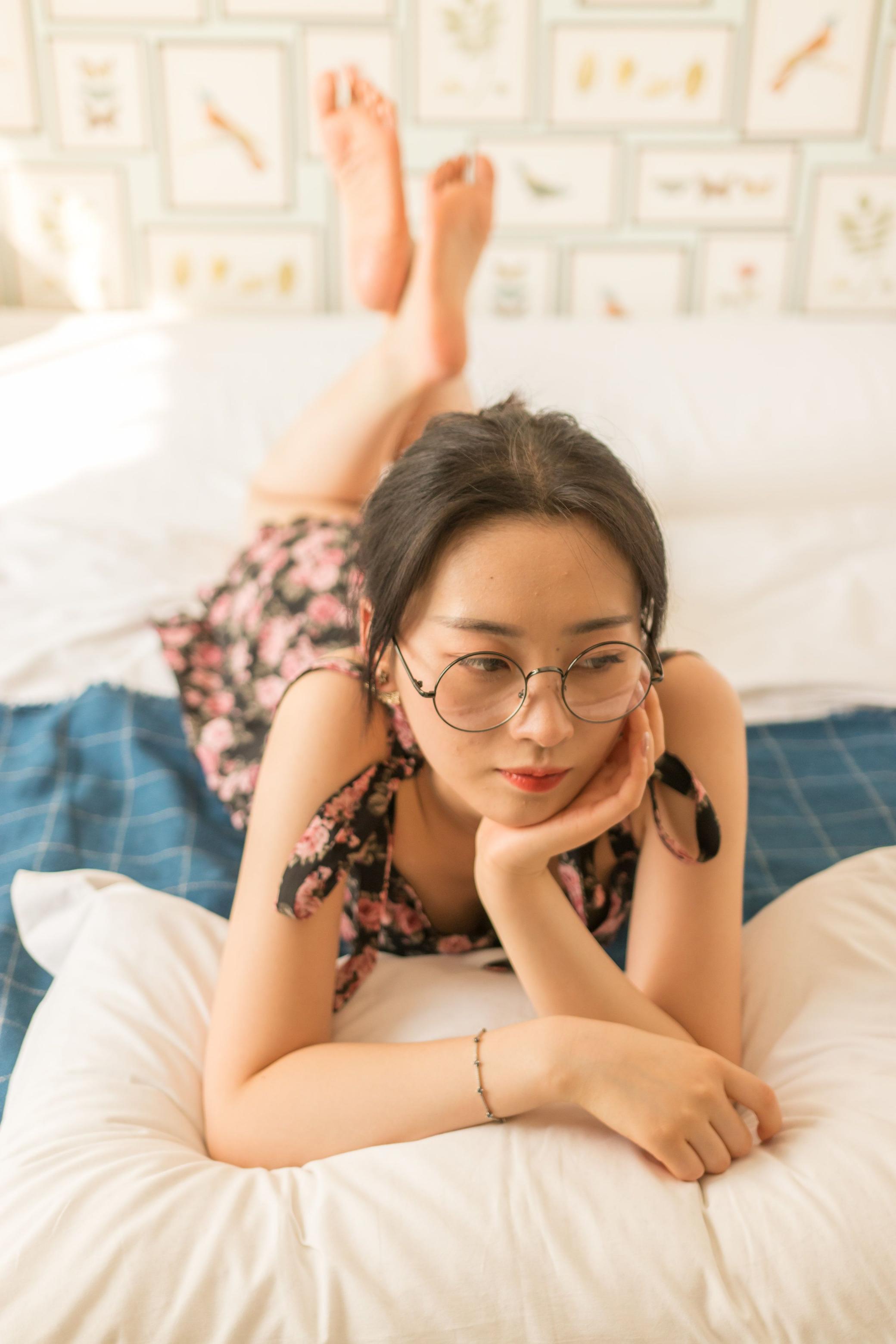 超诱人的碎花裙小姐姐