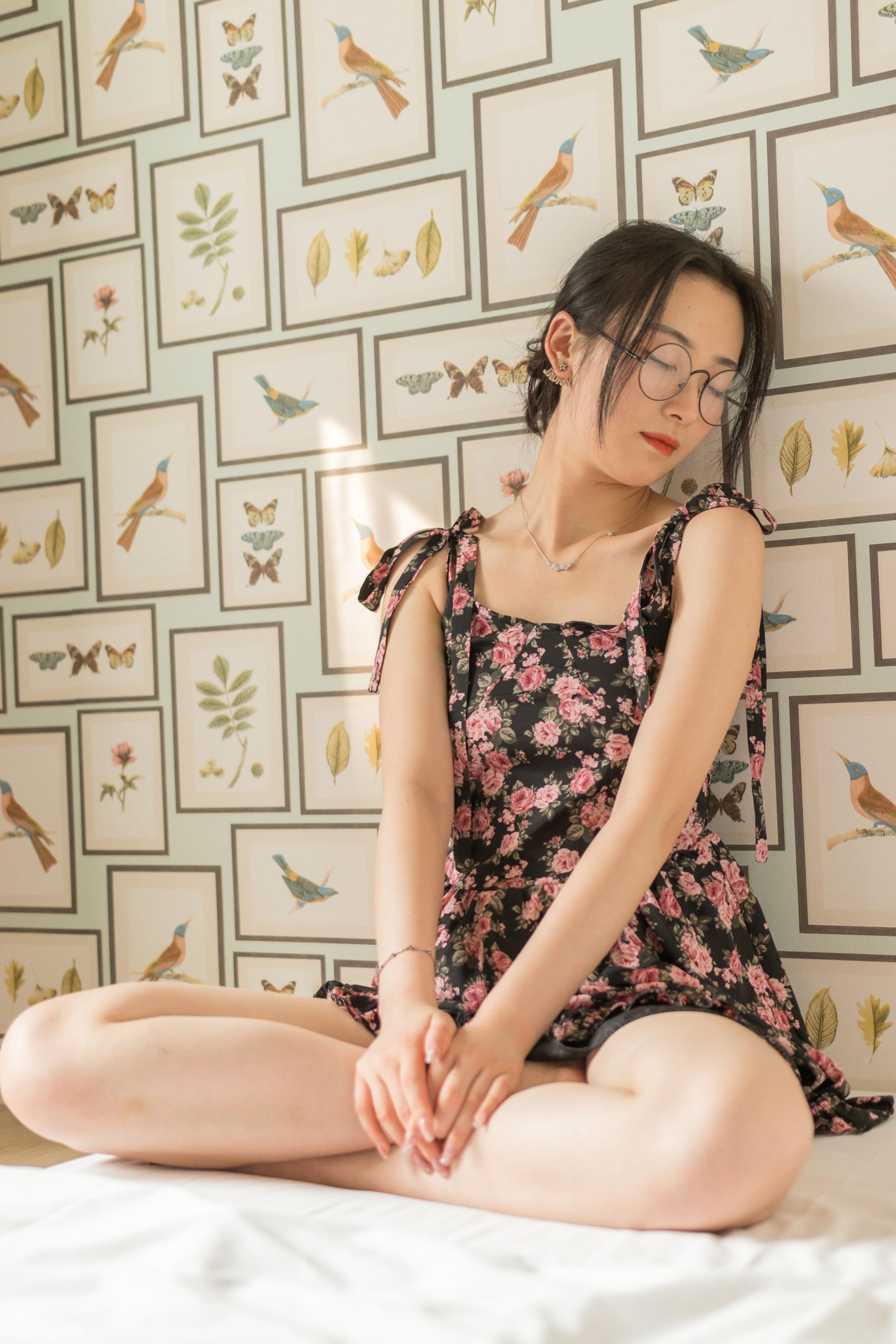 超诱人的碎花裙小姐姐