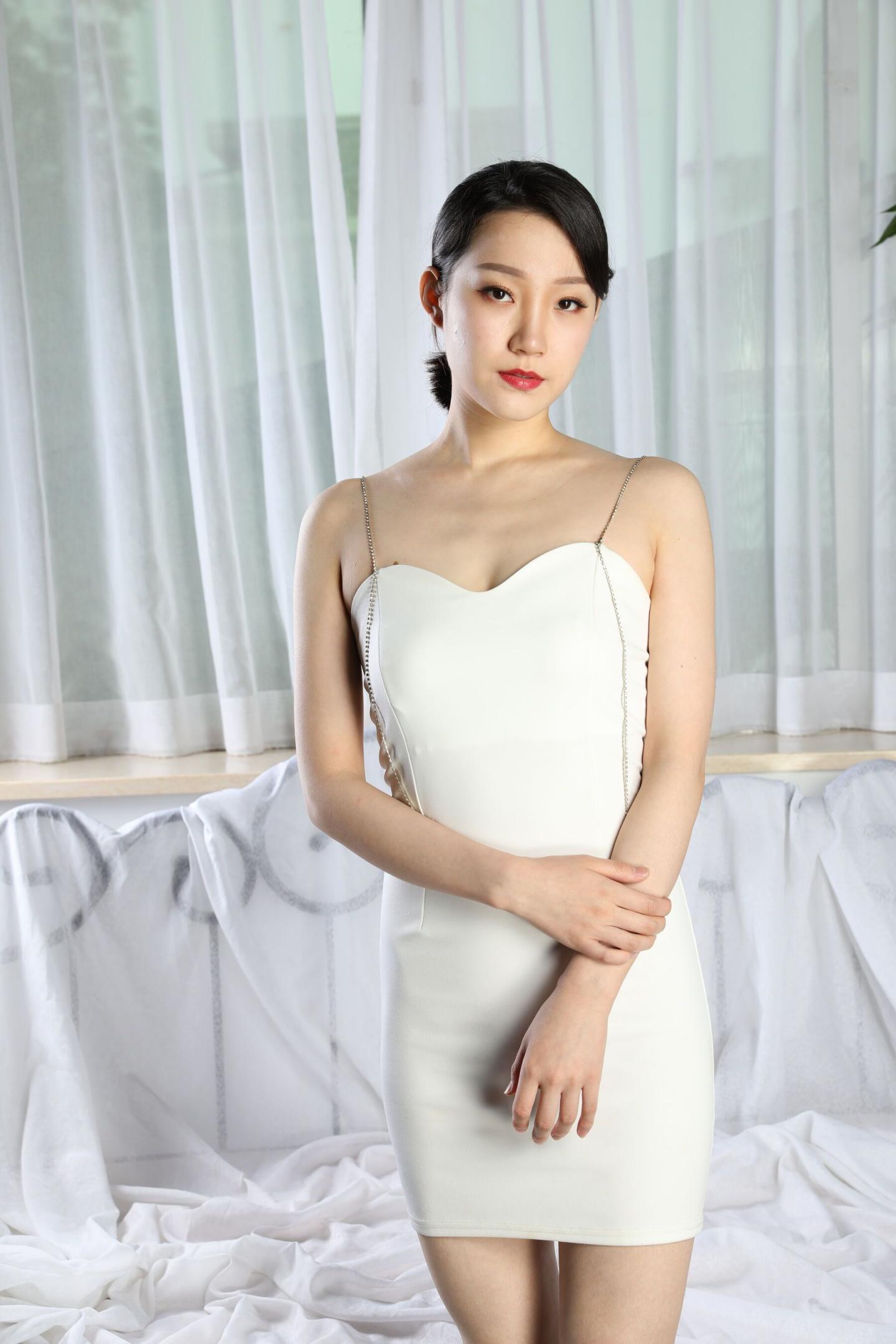 绝色极品白嫩少妇