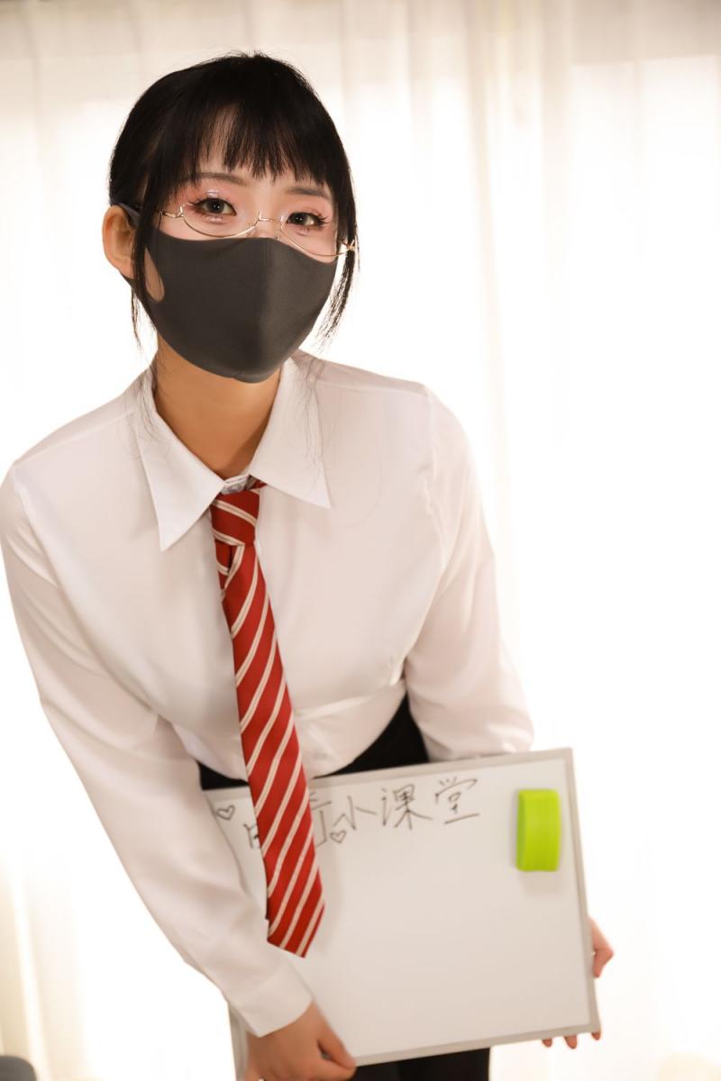 诱惑黑丝女教师系列