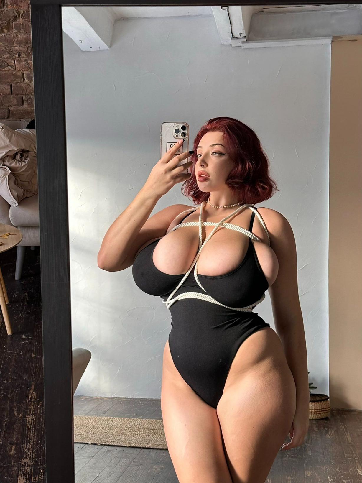 巨乳细腰，青春洋溢——Milada