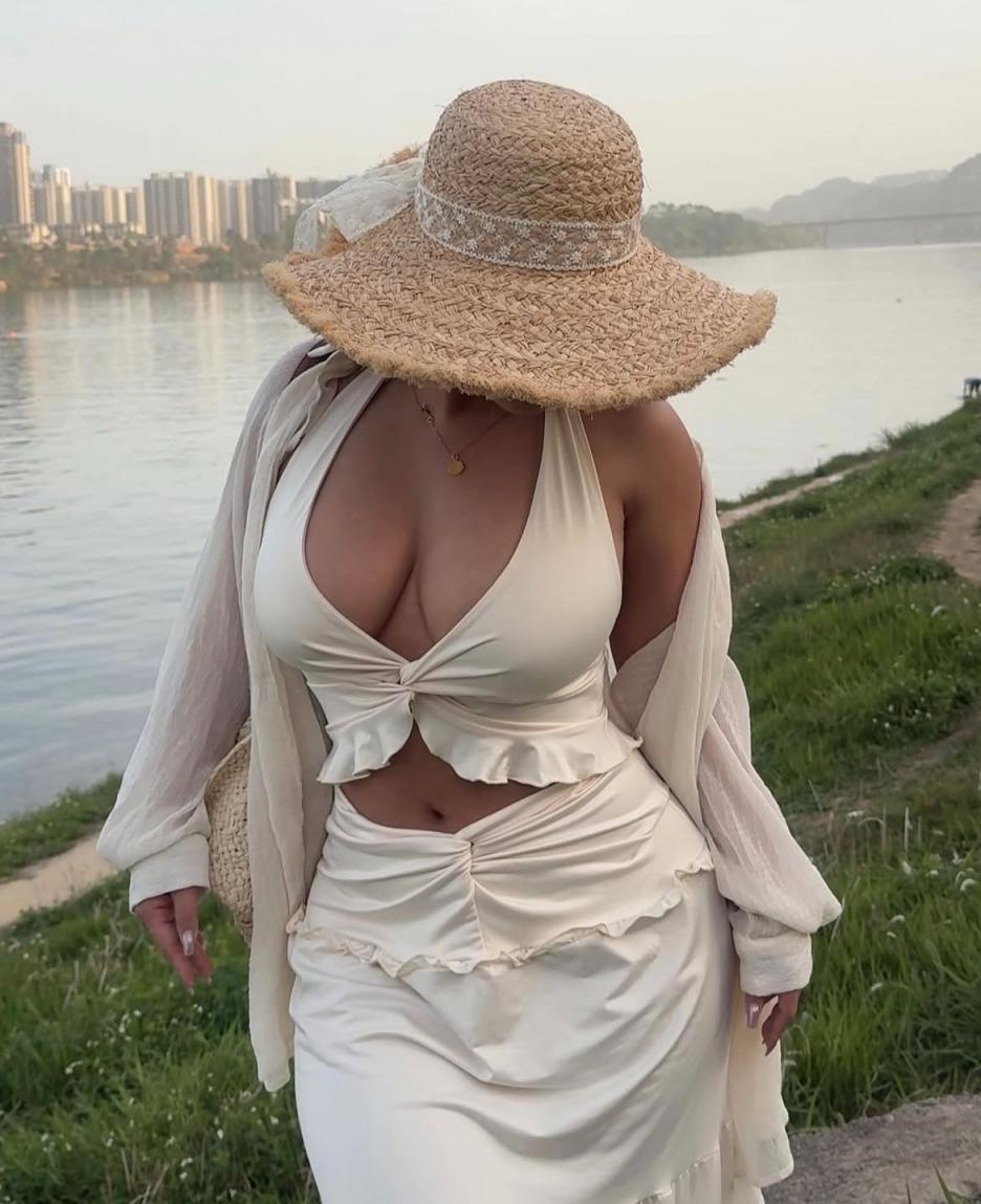 萬(wàn)中無(wú)一的極品國(guó)女BBW——碳水吳