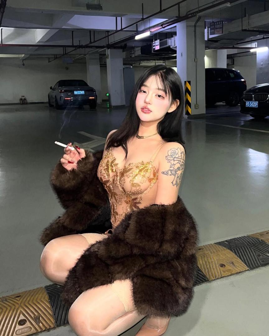超可爱的邻家少女 蜂腰圆臀完美比例的漫画身材——小优优子