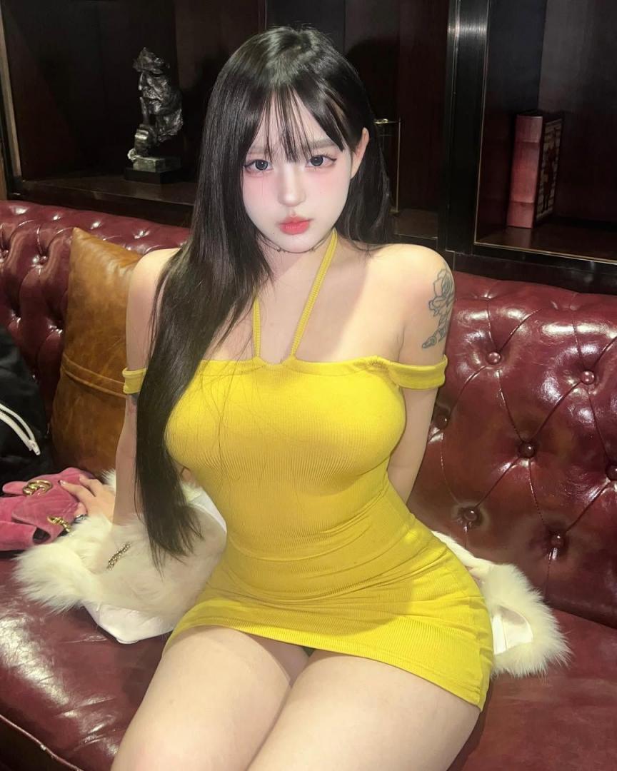 超可爱的邻家少女 蜂腰圆臀完美比例的漫画身材——小优优子