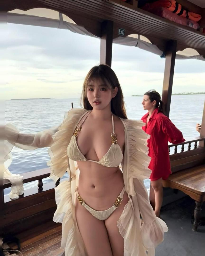 超可爱的邻家少女 蜂腰圆臀完美比例的漫画身材——小优优子