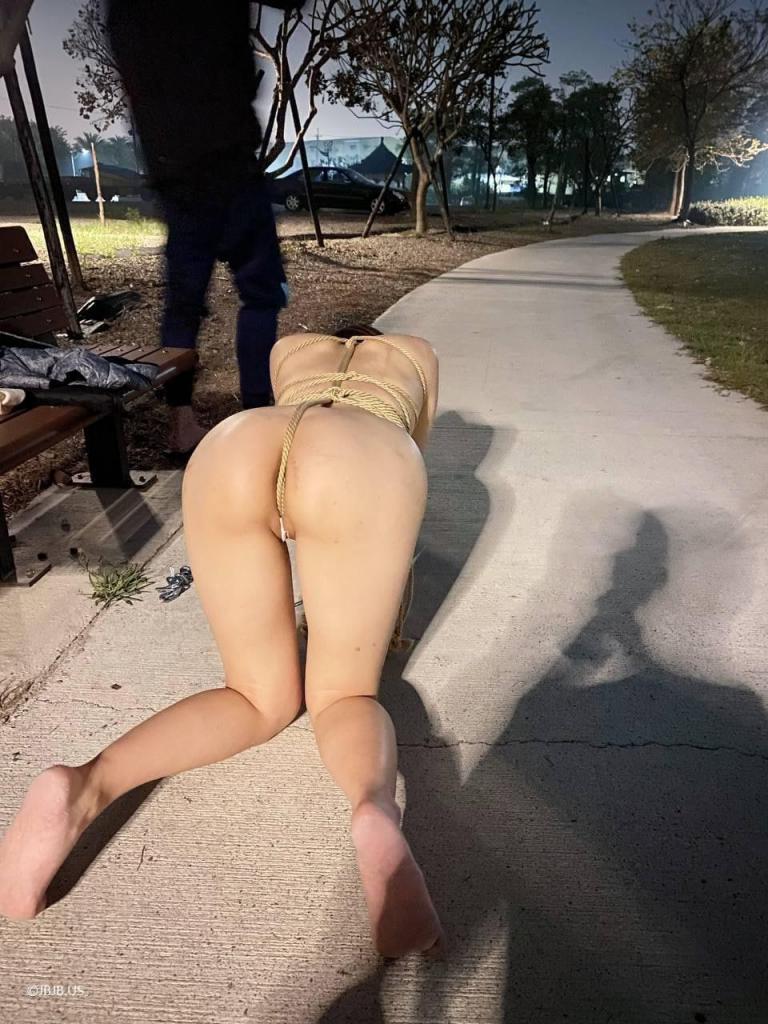 今日主题评论区项圈比拼