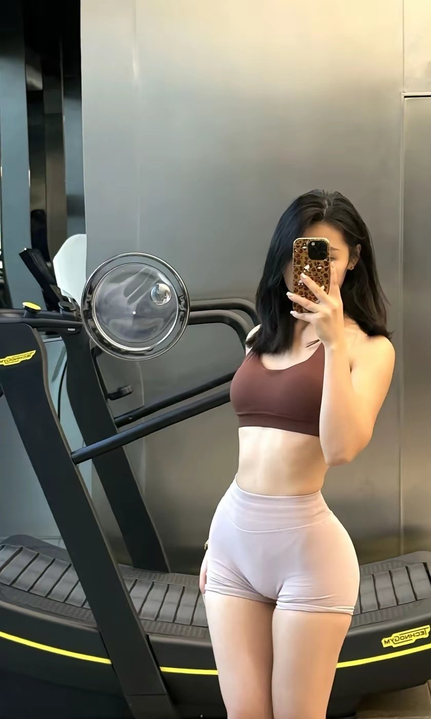 分享推上迷人的少妇