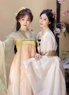 安然anran蓝白色运动服曼妙身姿性感写真