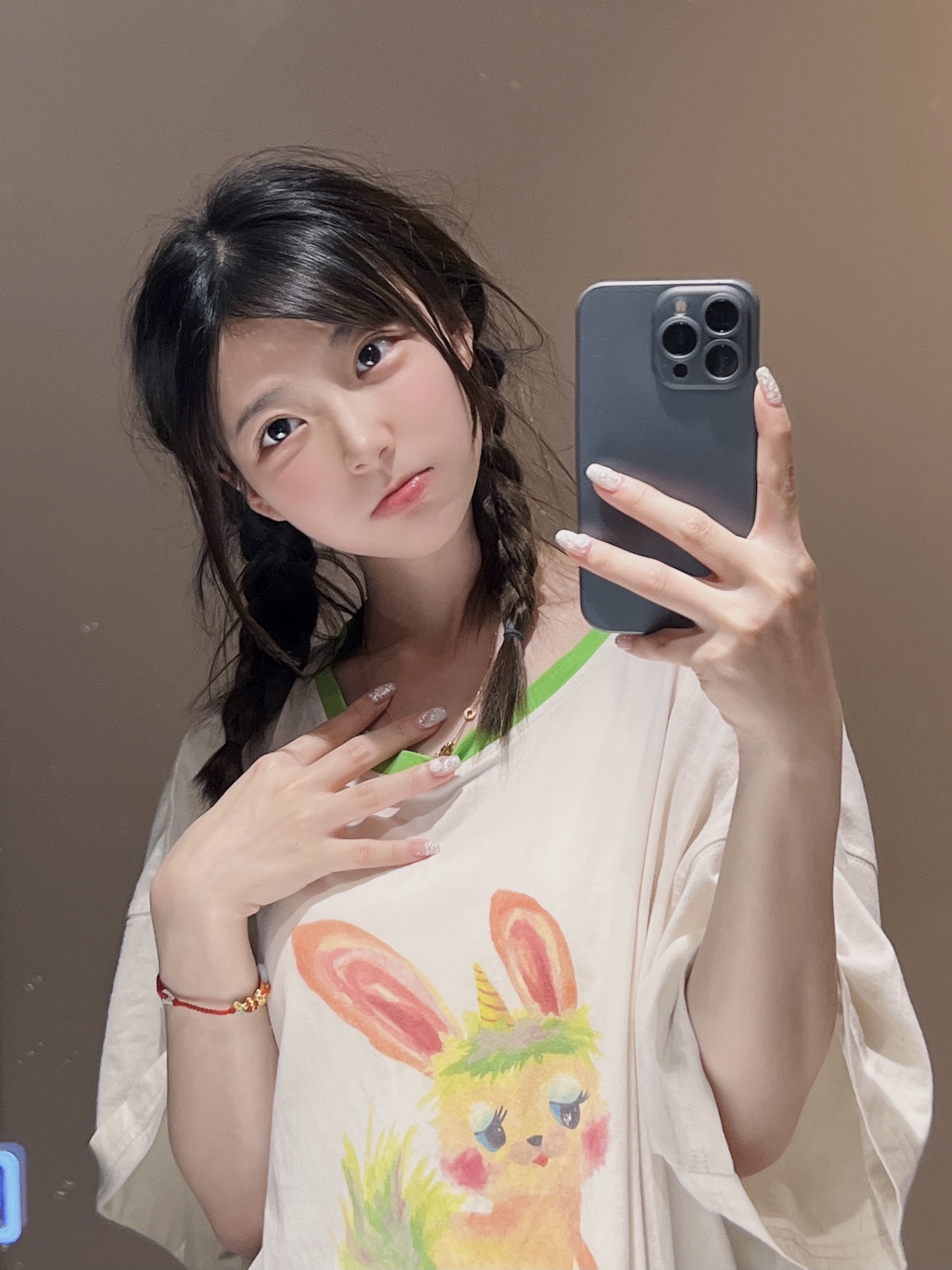 陈妮妮UNI杨柳腰风情写真
