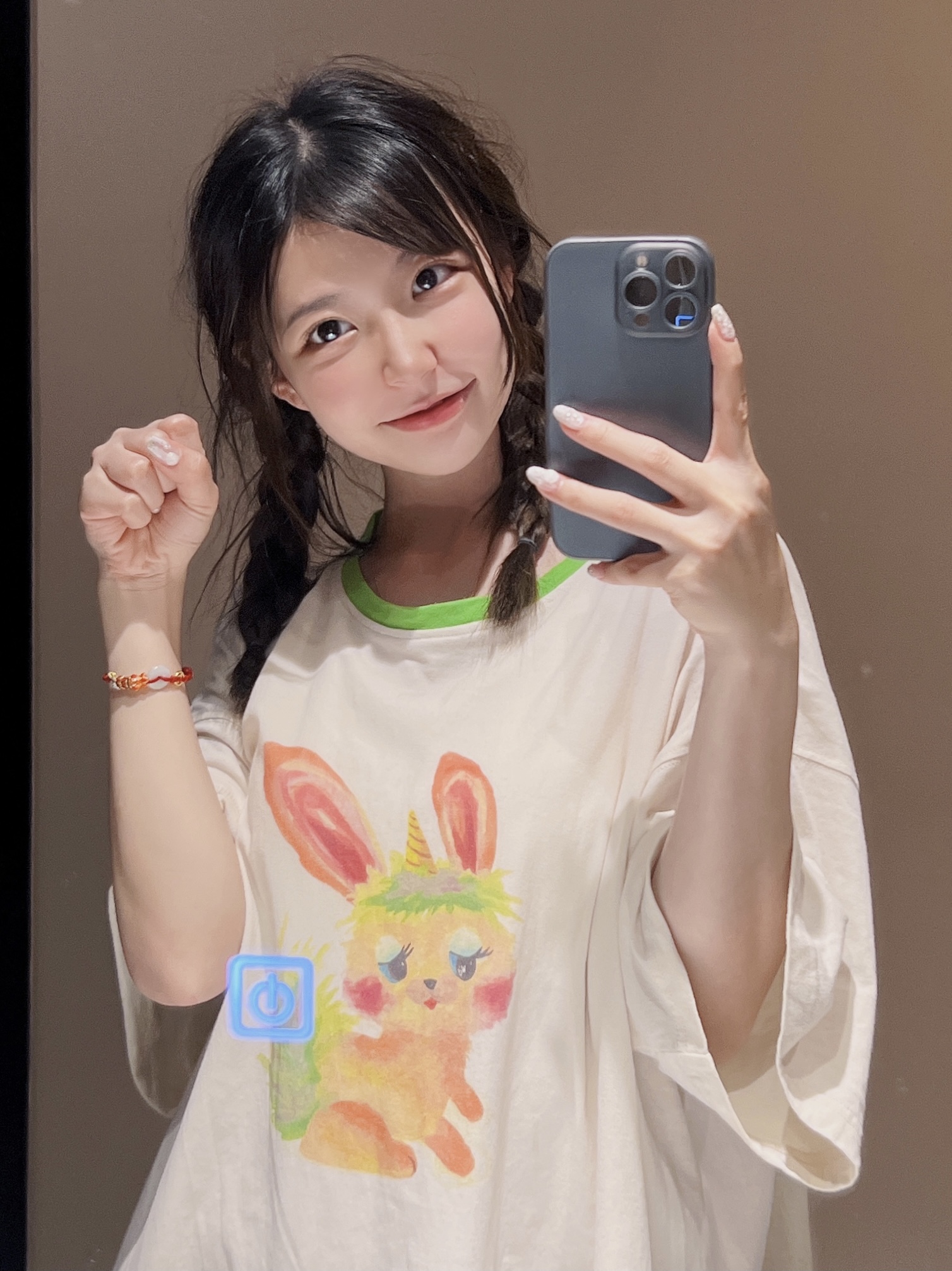 陈妮妮UNI杨柳腰风情写真