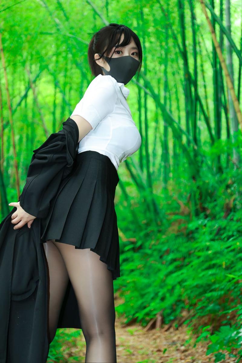 极品 野外油亮丝袜妹子