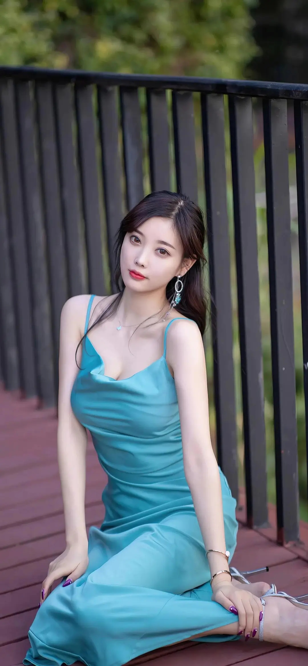 绝美颜值和曼妙身材的小姐姐