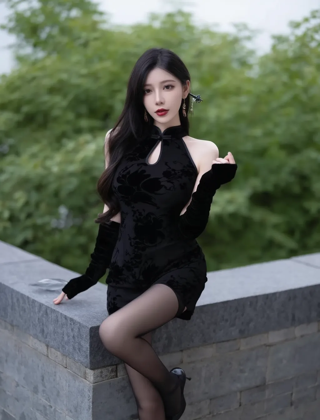 美腿御姐黑丝变装风情秀