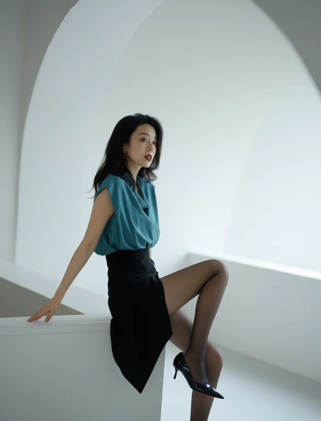 美腿御姐黑丝变装风情秀