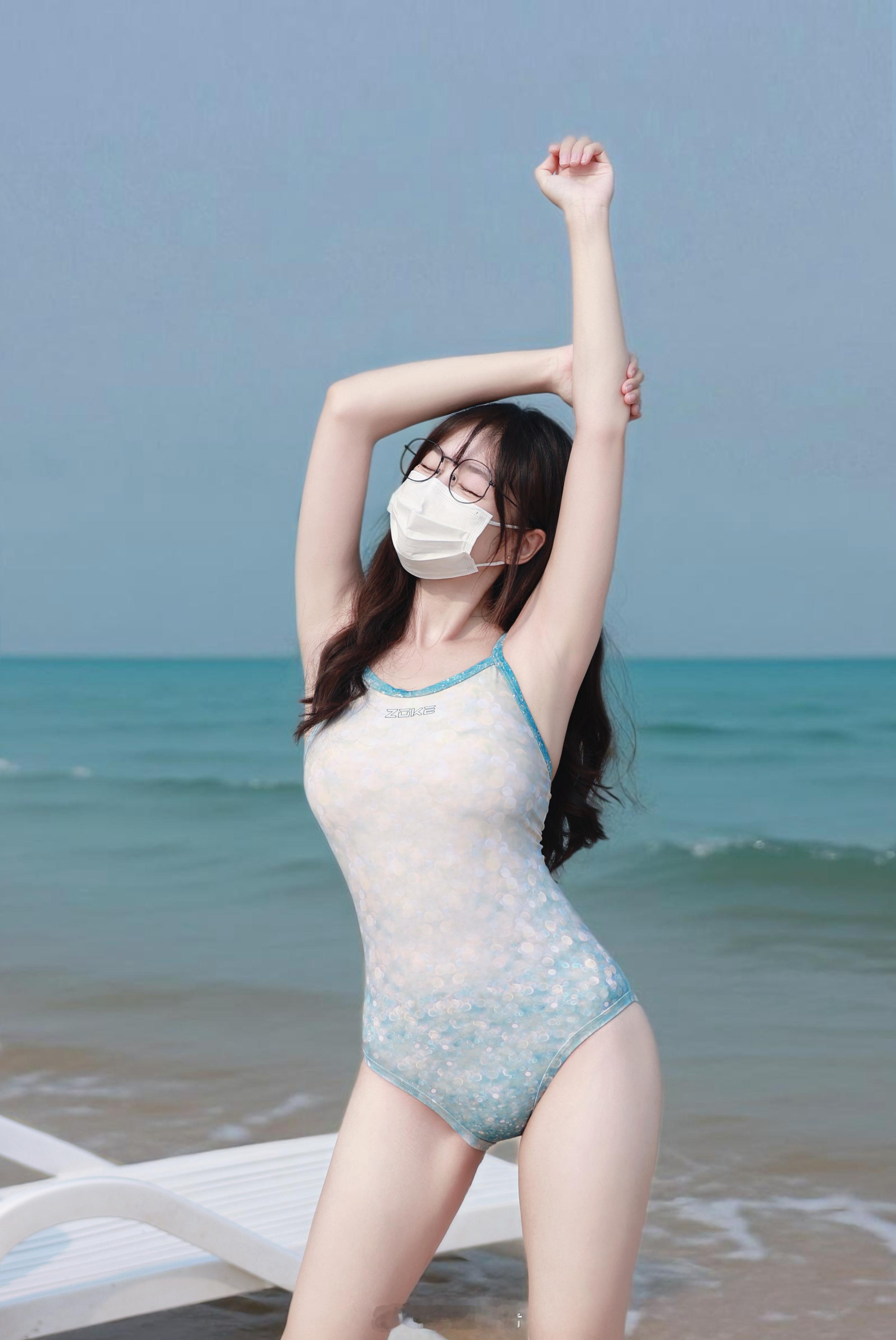 眼睛萌妹