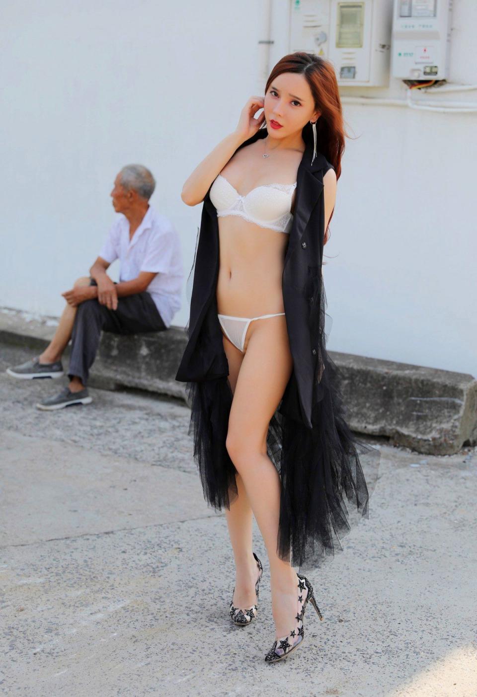 搜集的妹子图片-勇敢的走出去