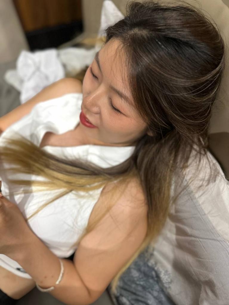 调教露脸淫荡眼镜妹,黑丝、瑜伽、内射、口交、满足你今晚的幻想