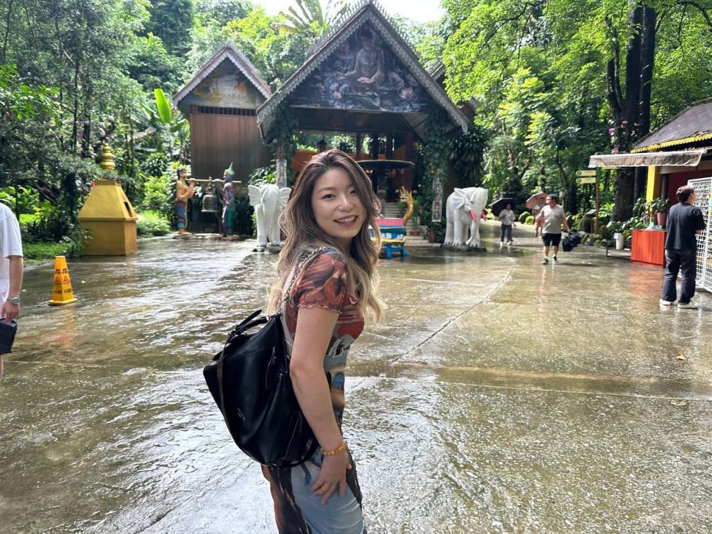 调教露脸淫荡眼镜妹,黑丝、瑜伽、内射、口交、满足你今晚的幻想