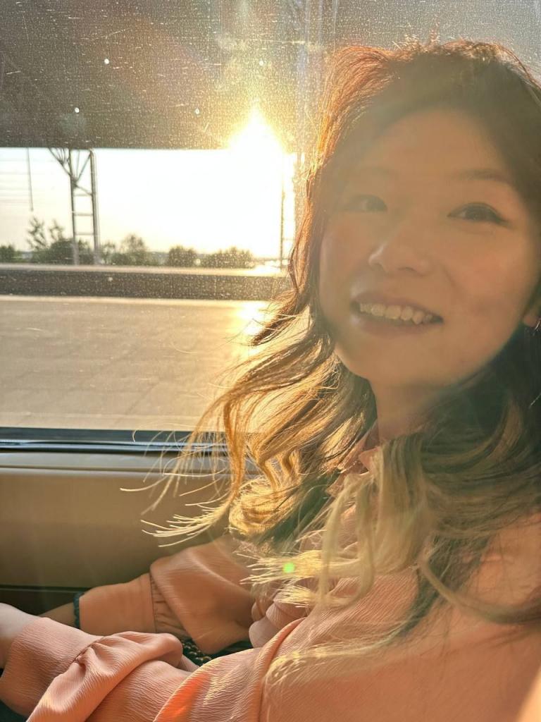 调教露脸淫荡眼镜妹,黑丝、瑜伽、内射、口交、满足你今晚的幻想