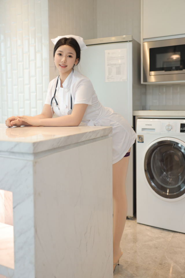 清纯的情趣小护士