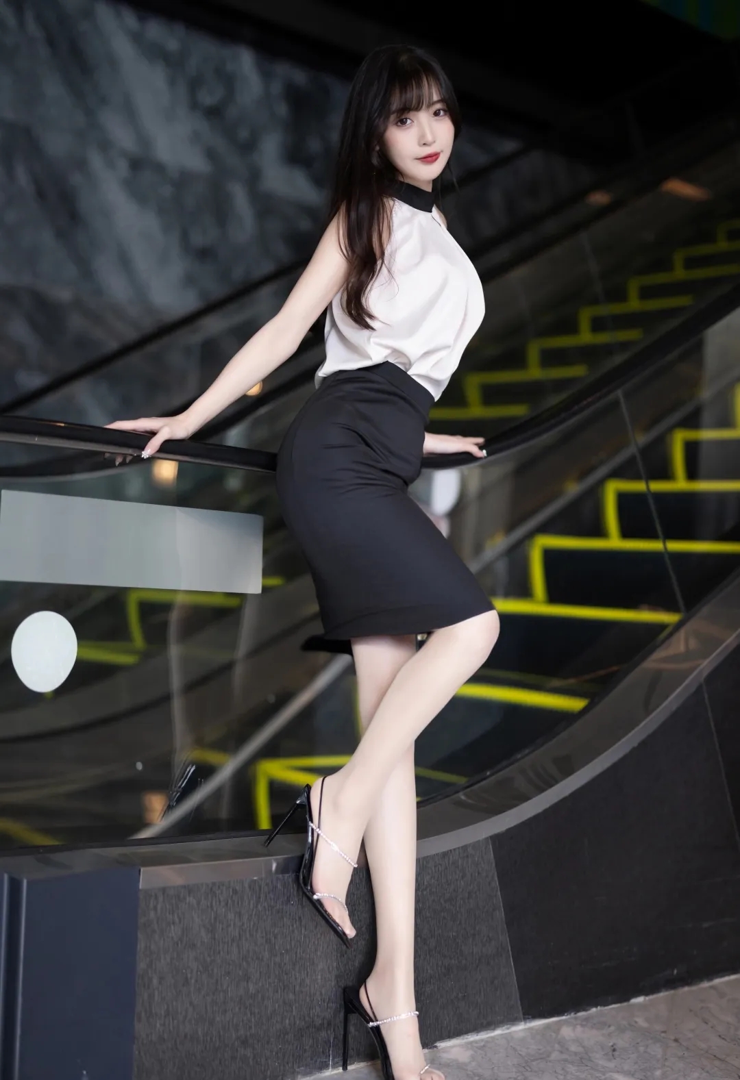 御姐装束更魅惑