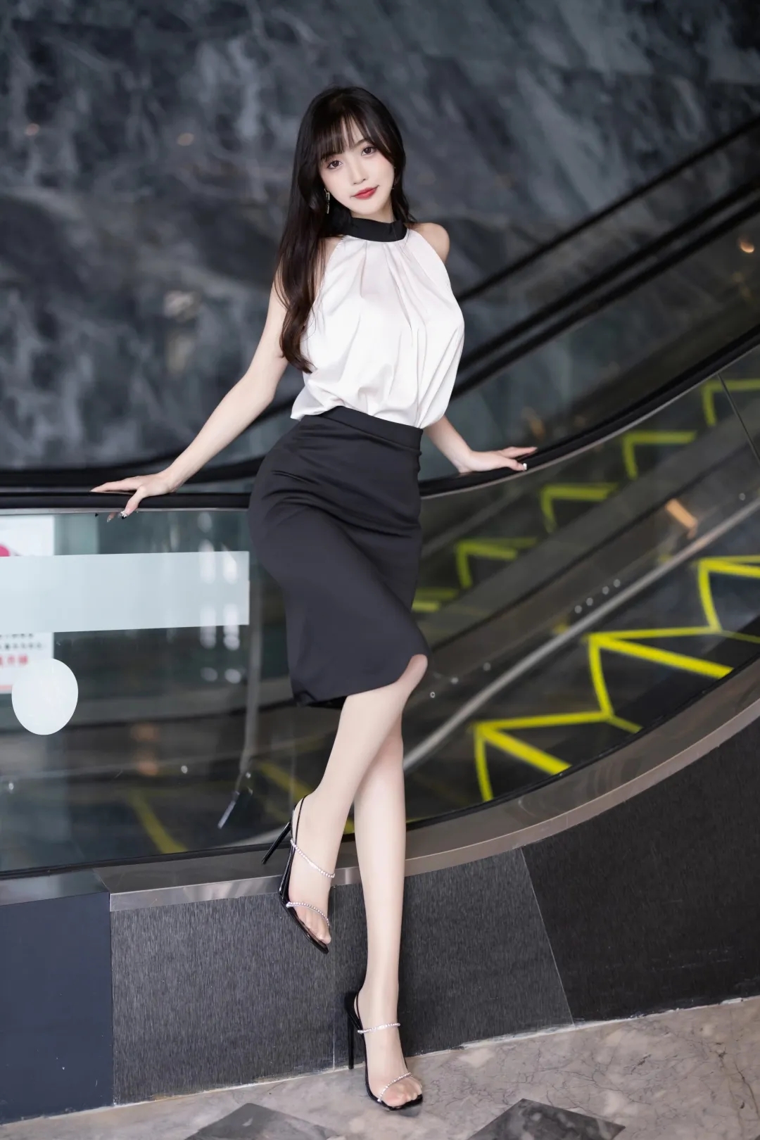 御姐装束更魅惑