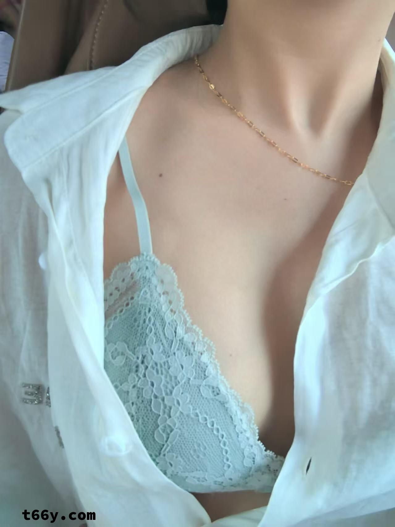 灰丝肥臀，娇妻的丝袜腿