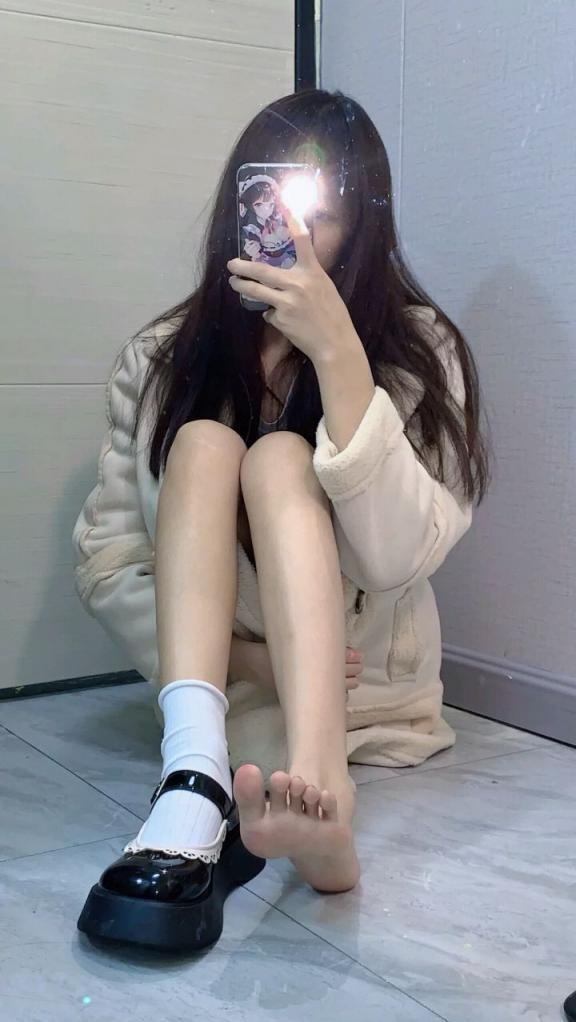 恋足❤️美脚❤️足控，恋足是不是一种病呢，还是也算对美的一种欣赏