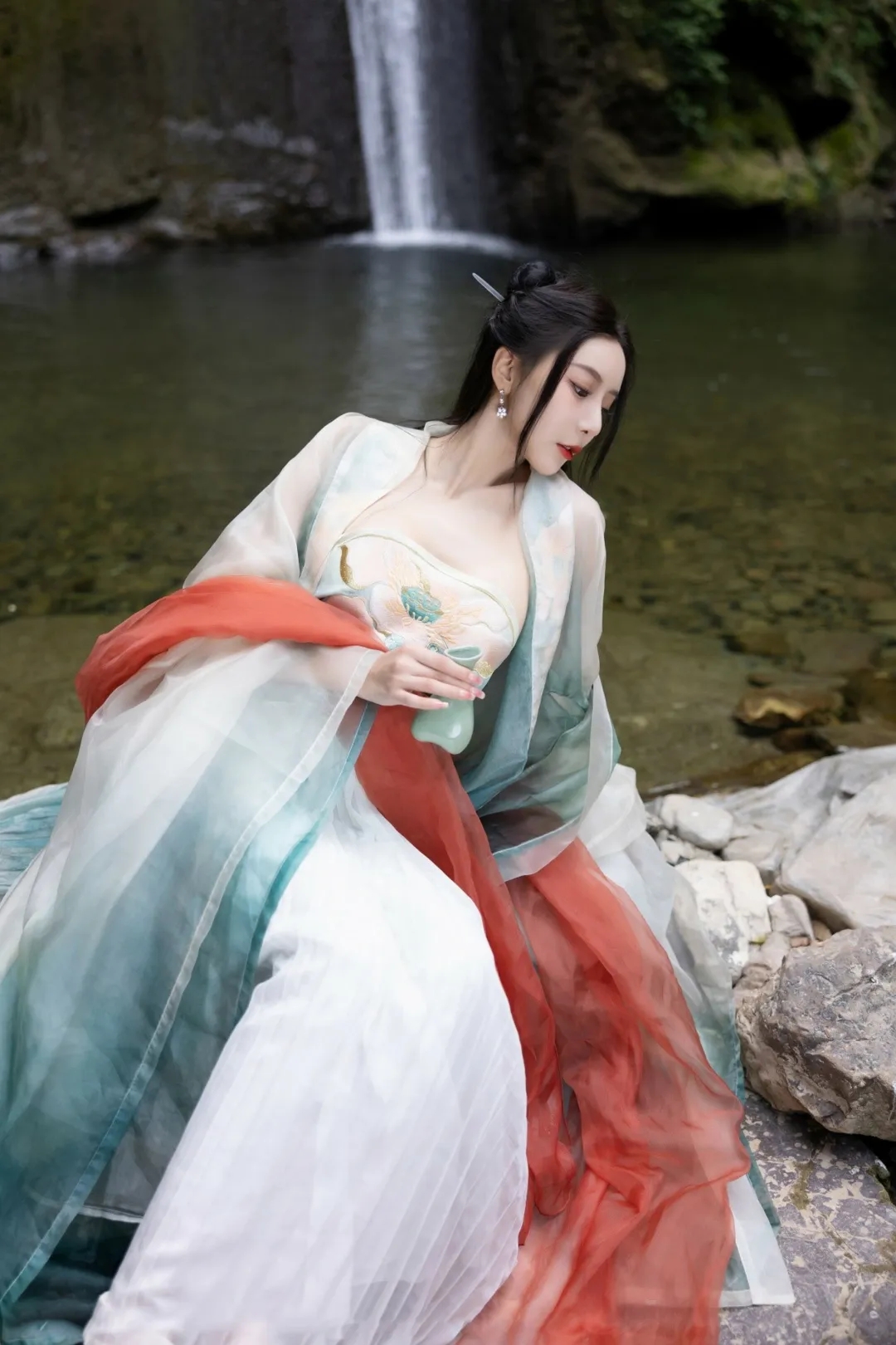 妖艳中国风妖媚小酥胸