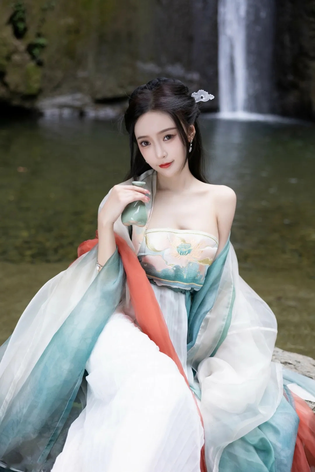 妖艳中国风妖媚小酥胸