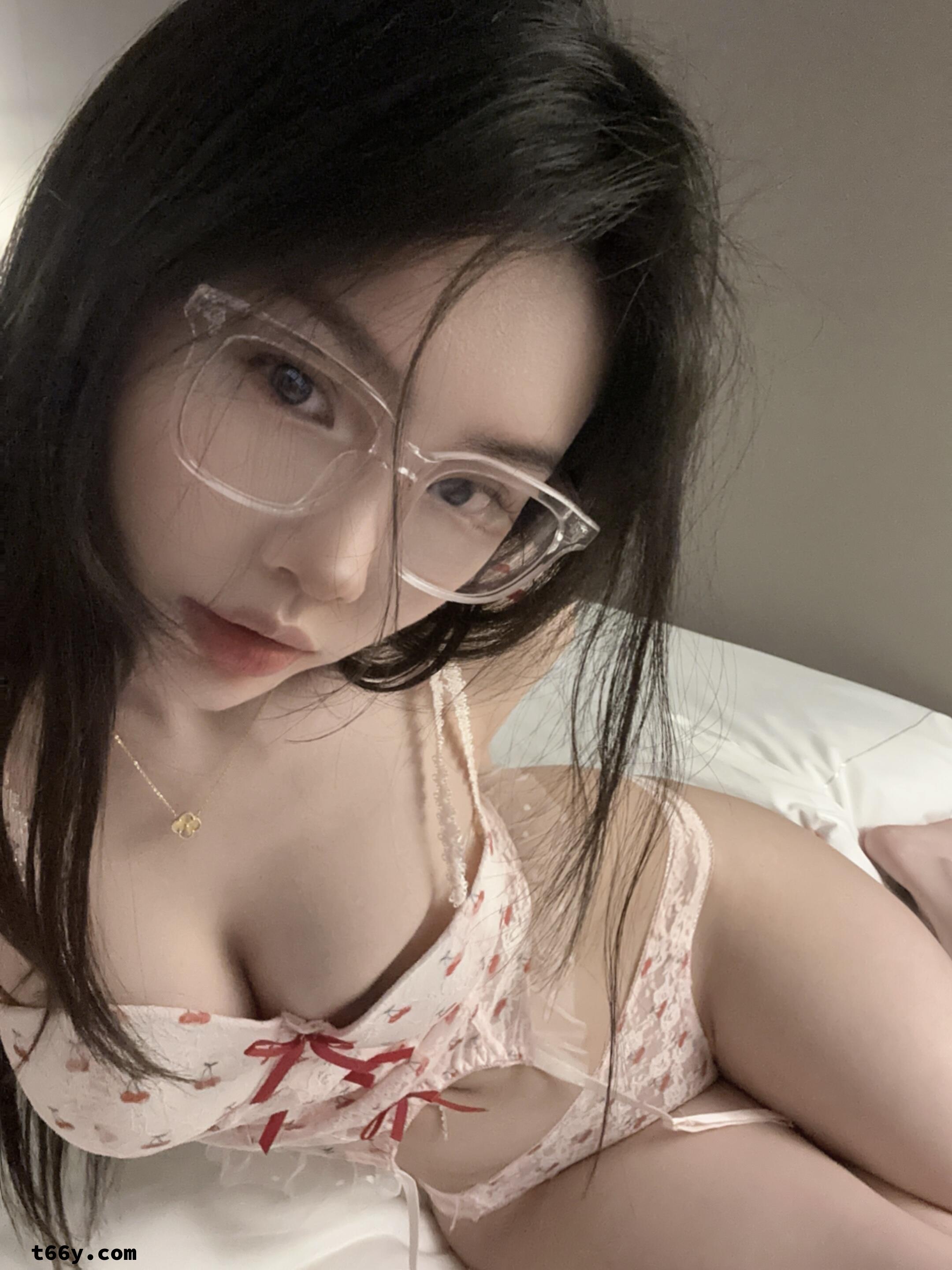 看点美女心情就好了