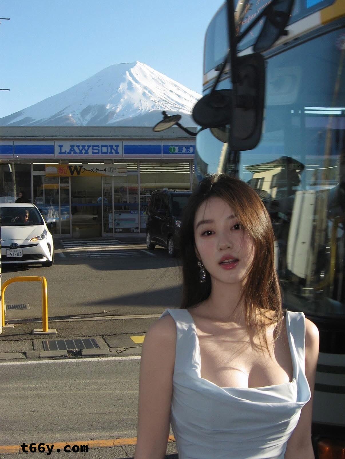 丰乳肥臀的女神