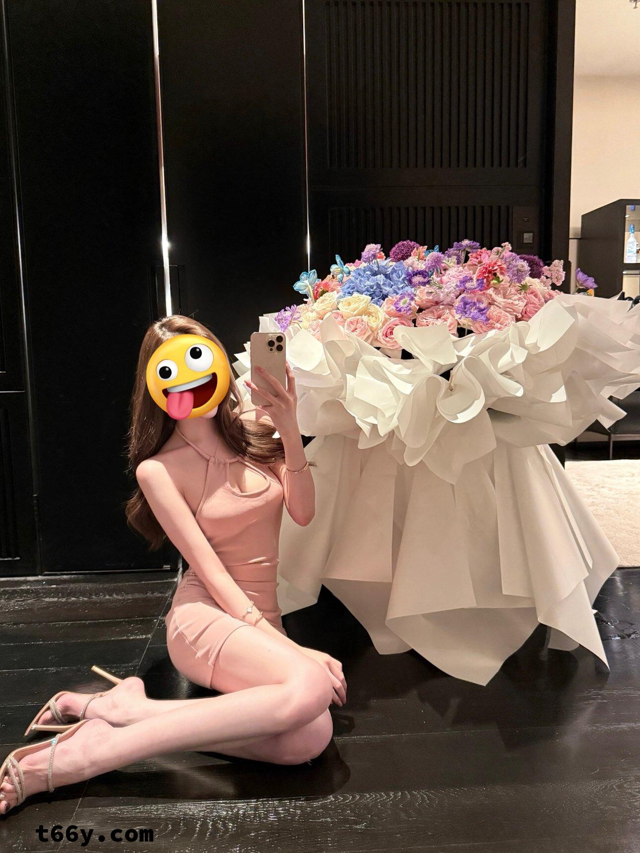 漂亮小姐姐[28P]