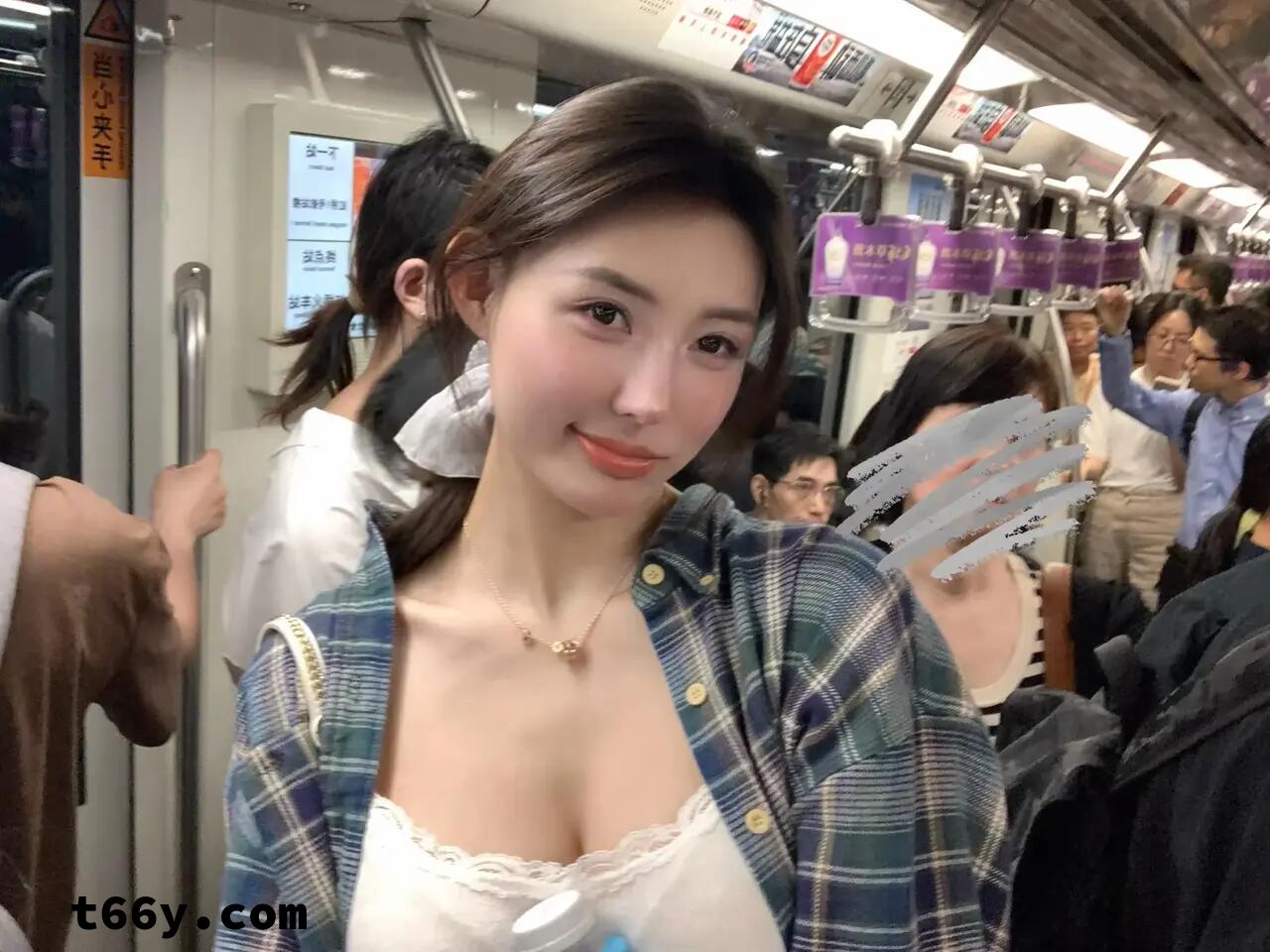漂亮小姐姐[28P]