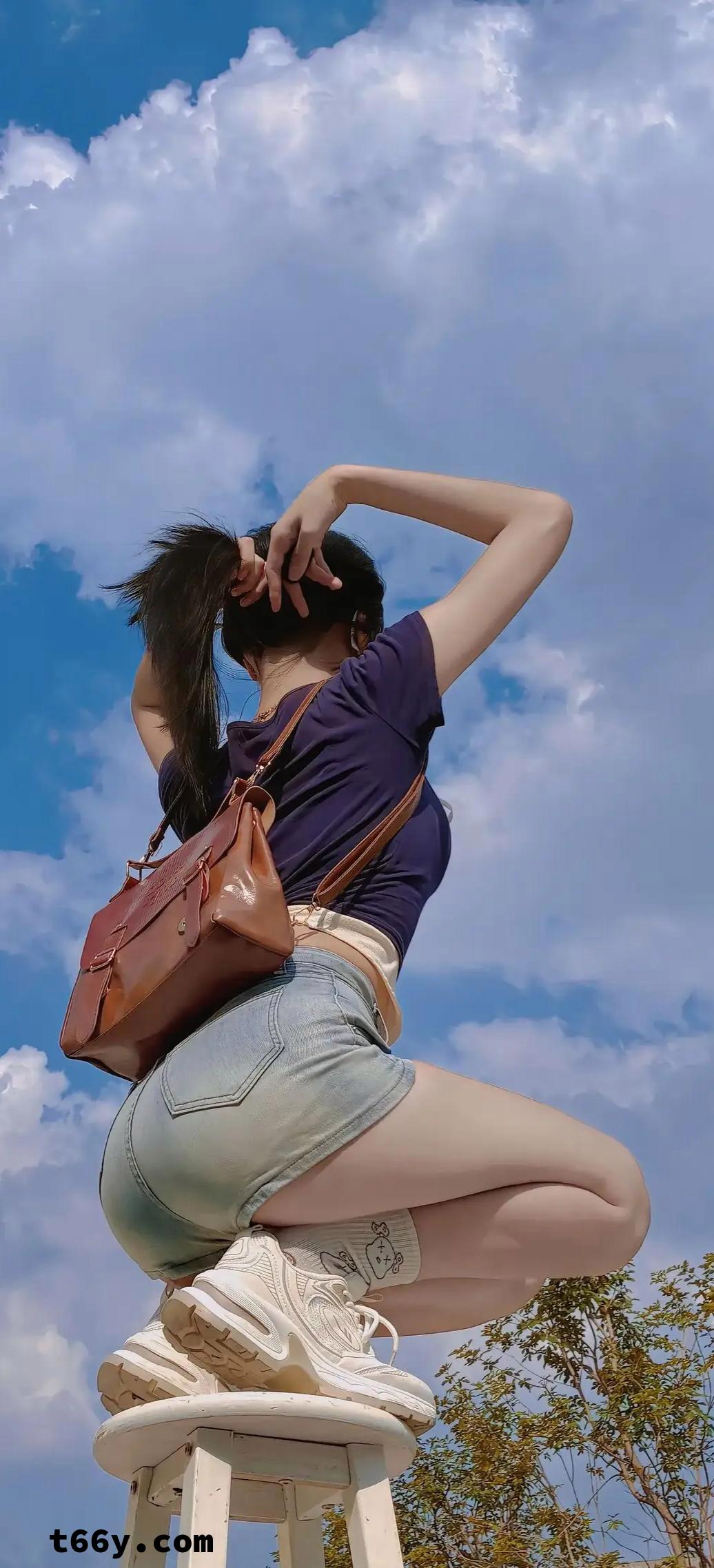 漂亮小姐姐[28P]