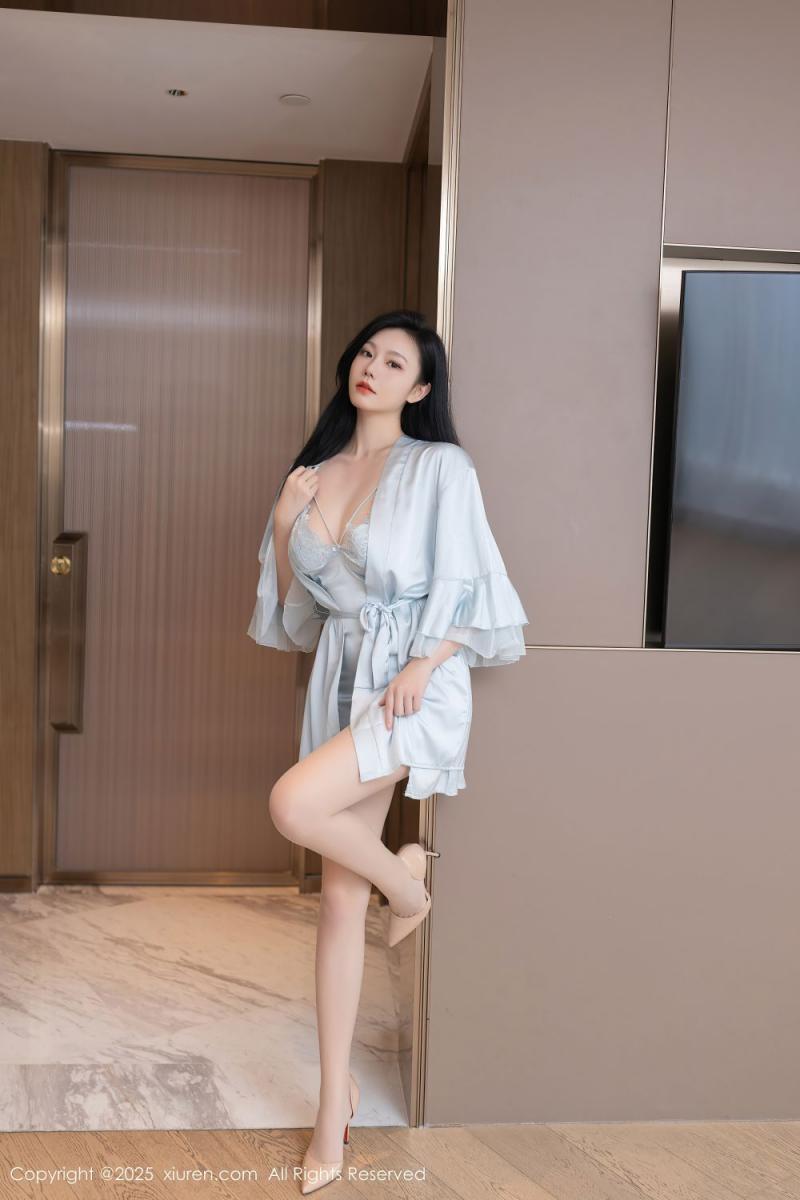 顶级鲜嫩蓝色睡衣气质少妇