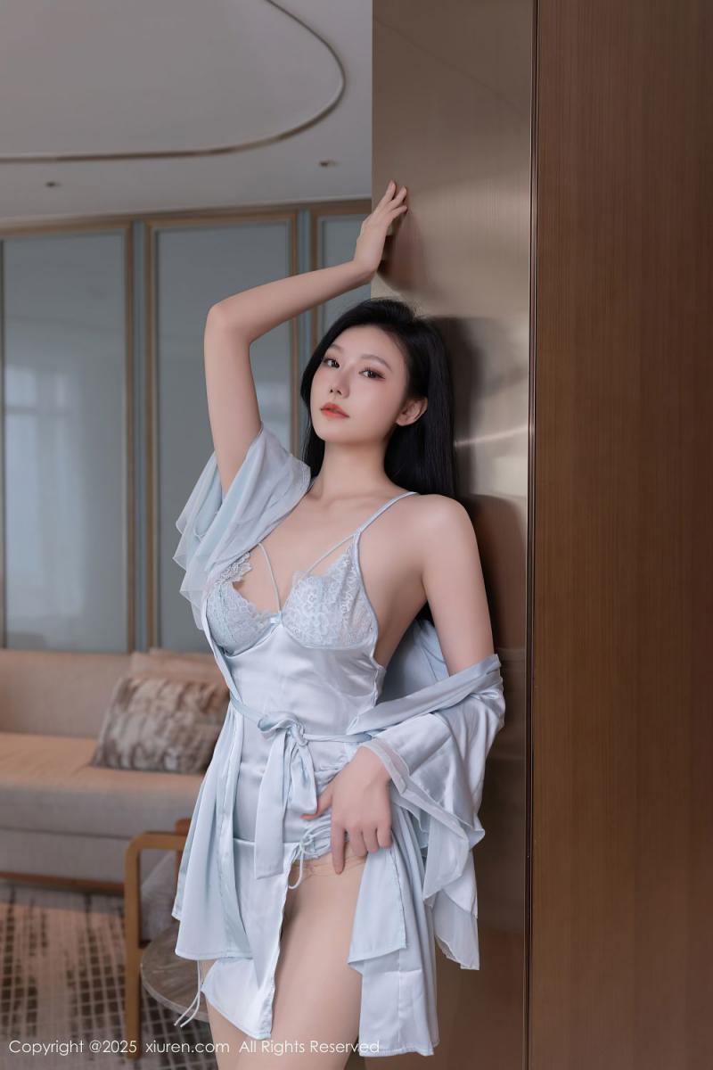 顶级鲜嫩蓝色睡衣气质少妇