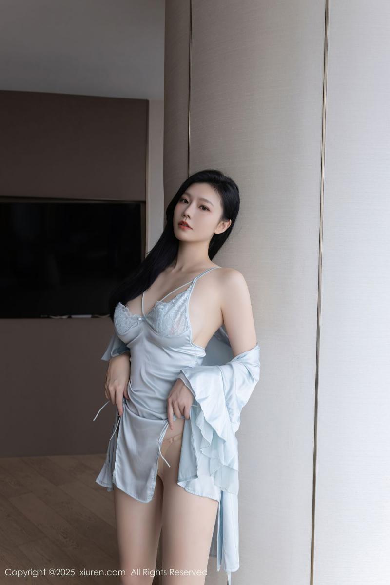 顶级鲜嫩蓝色睡衣气质少妇