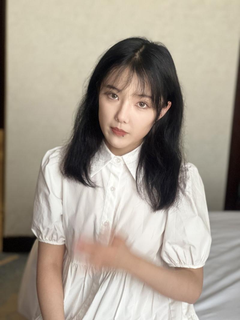 及其清纯的良家学妹