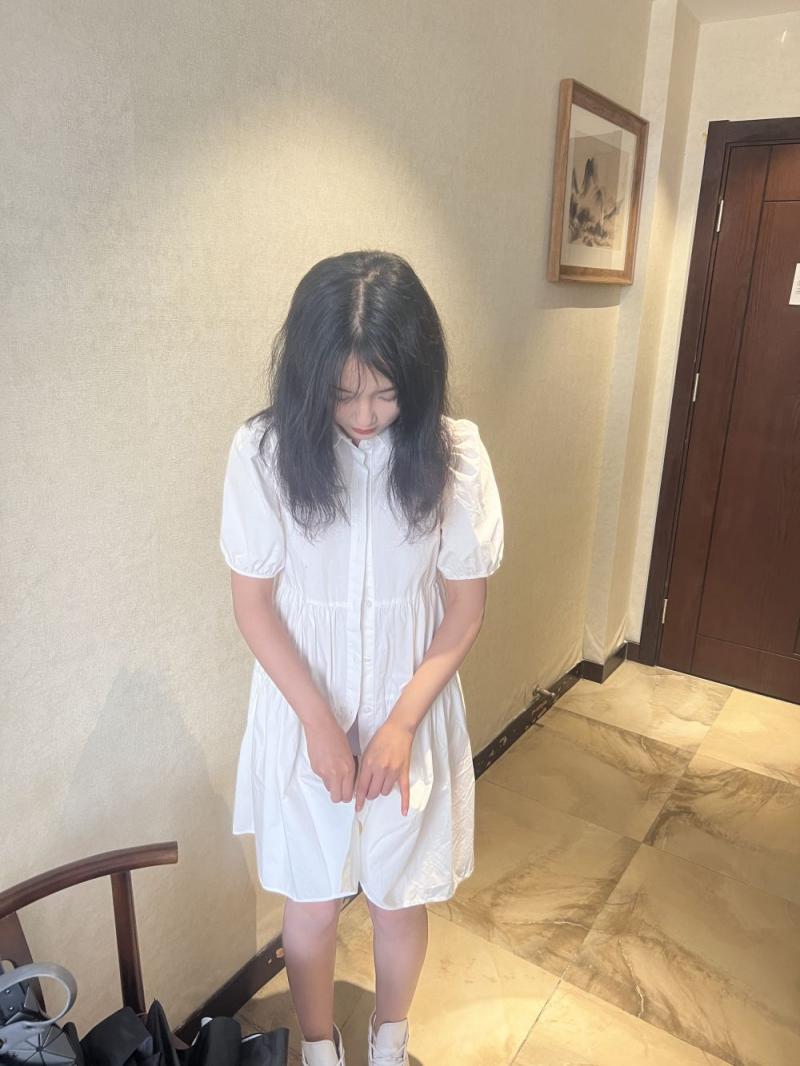 及其清纯的良家学妹