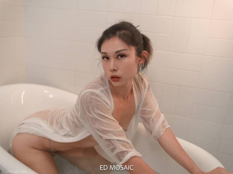 妹子肉体充满清纯诱人的气息