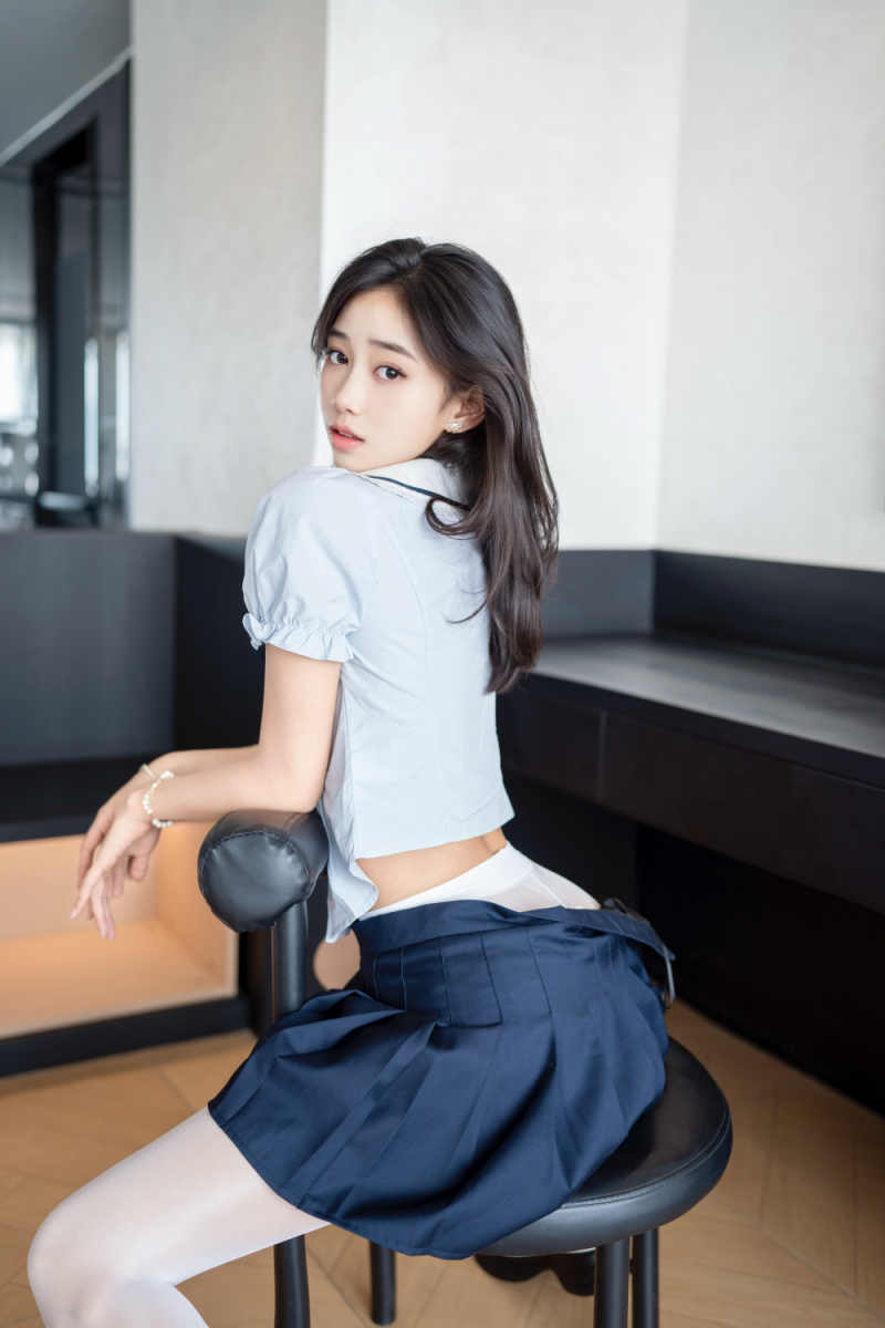 这妞看起来太鲜嫩了超级喜欢