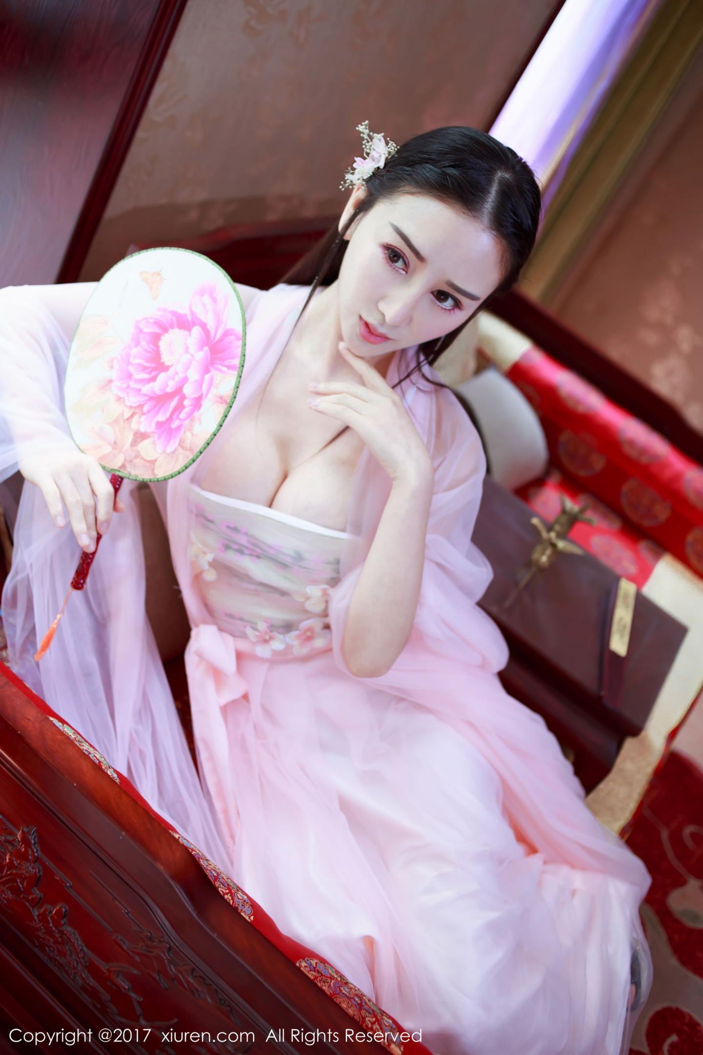 邹晶晶女王古装女神