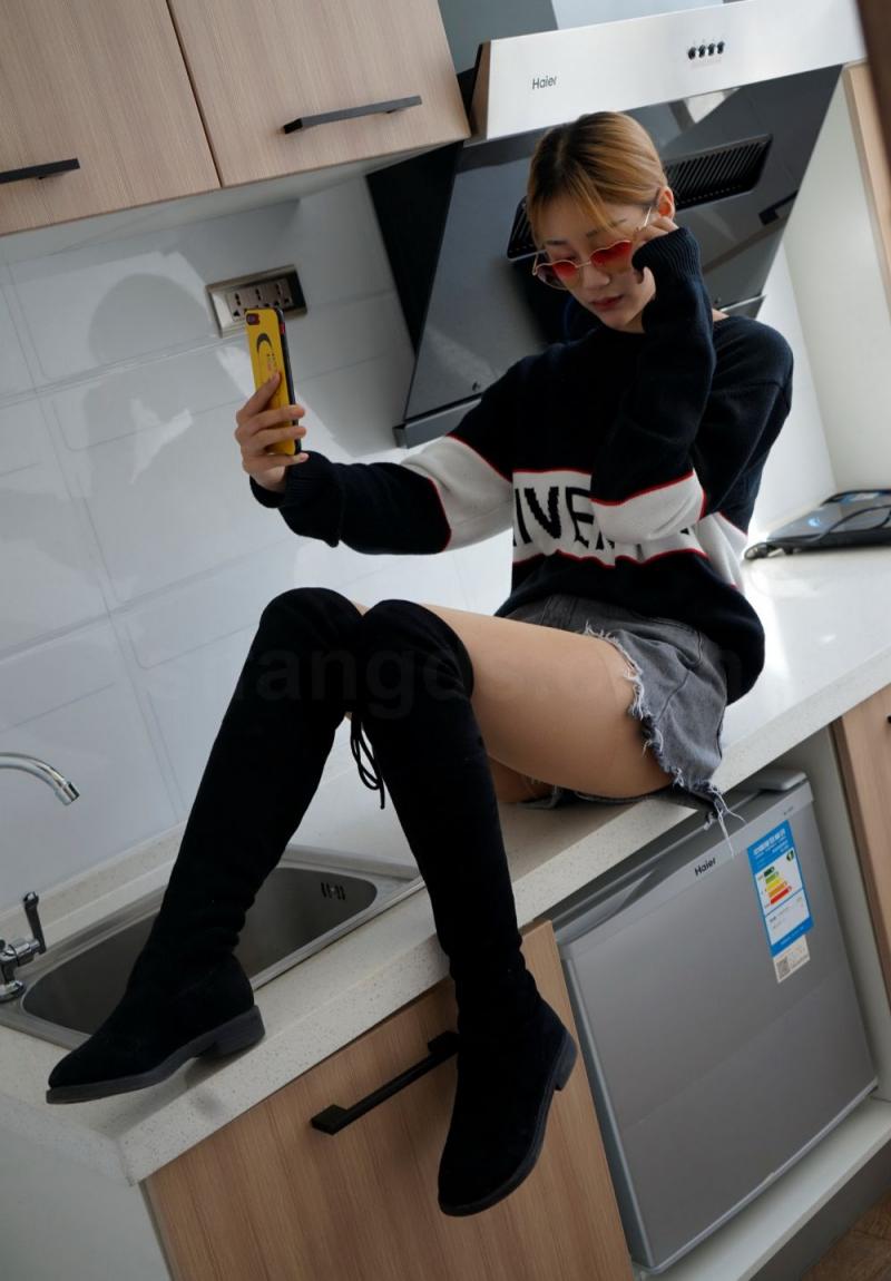 清纯气息的妹子就是舒服