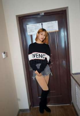 清纯气息的妹子就是舒服