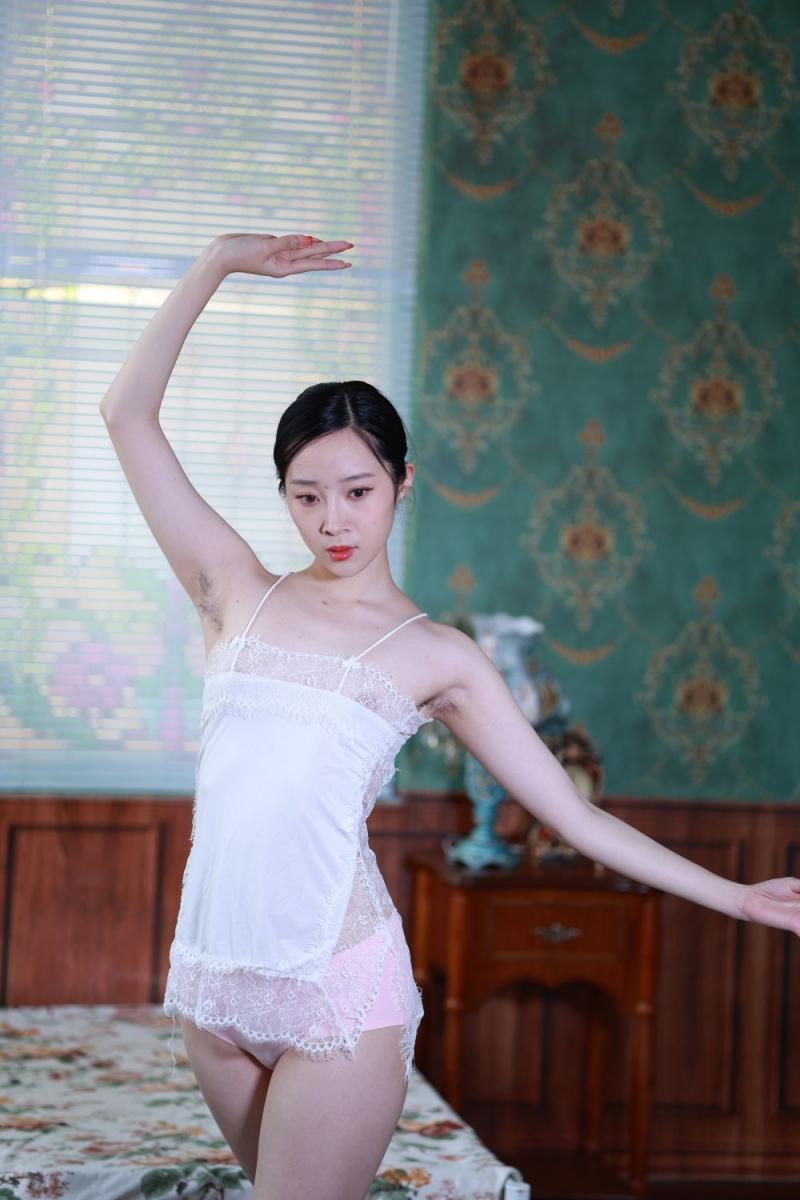 顶级一字马清纯少妇