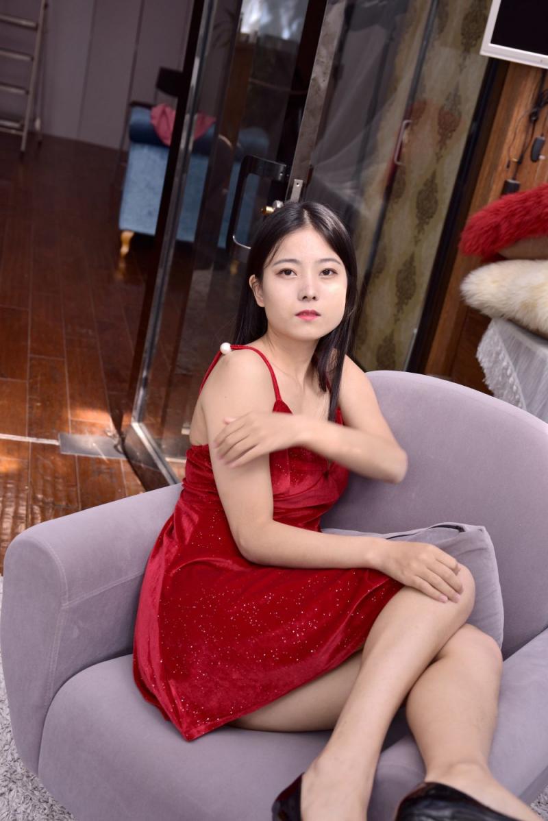 绝美的红衣少妇