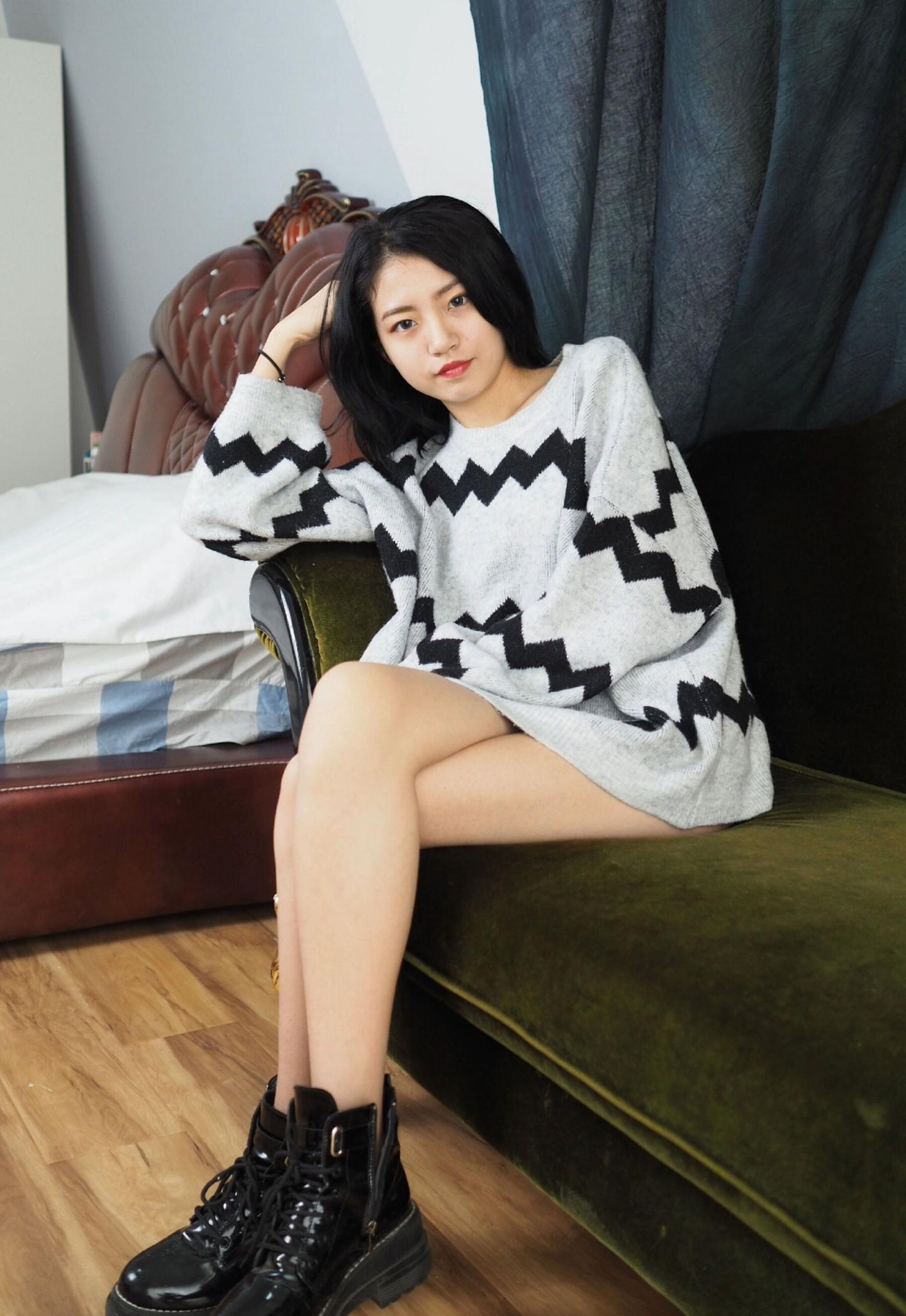 清纯良家小姐姐