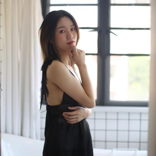 气质黑裙良家小姐姐