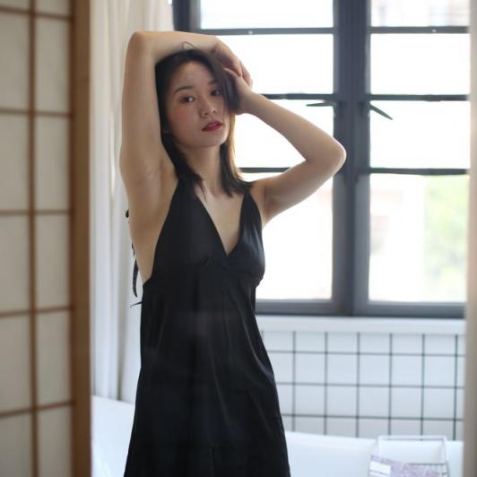 气质黑裙良家小姐姐